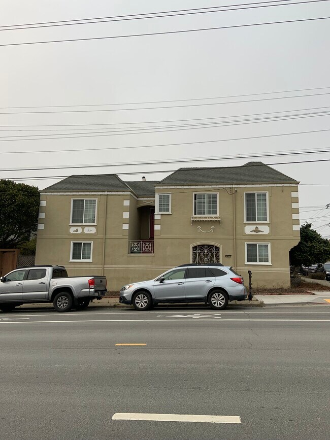 Foto del edificio - 2700 Ortega St