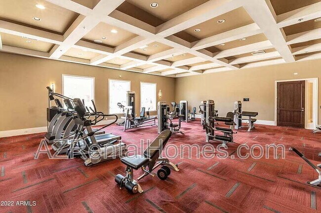 Foto del edificio - 1367 S Country Club Dr