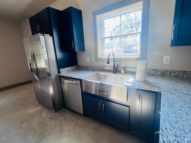 Building Photo - 48 1st Ave