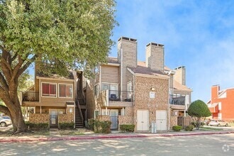 Building Photo - 9809 Walnut St