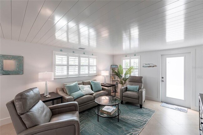 Building Photo - 6154 Midnight Pass Rd