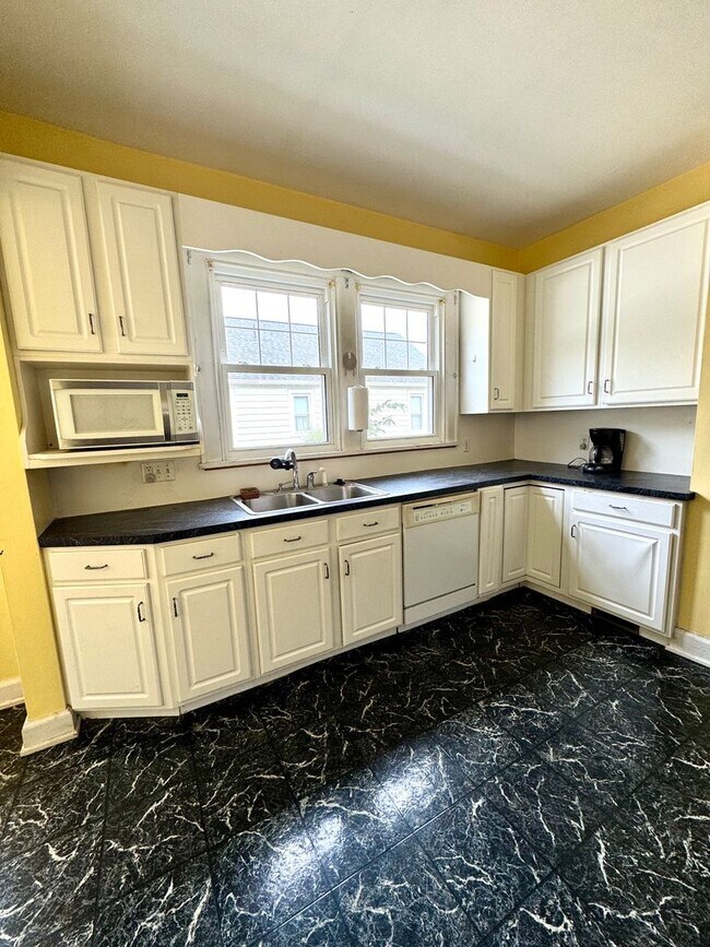 Foto del edificio - Single Family Home for Rent - Direct acces...