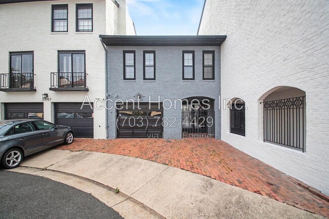 Photo - 2045 North Abingdon Street Townhome