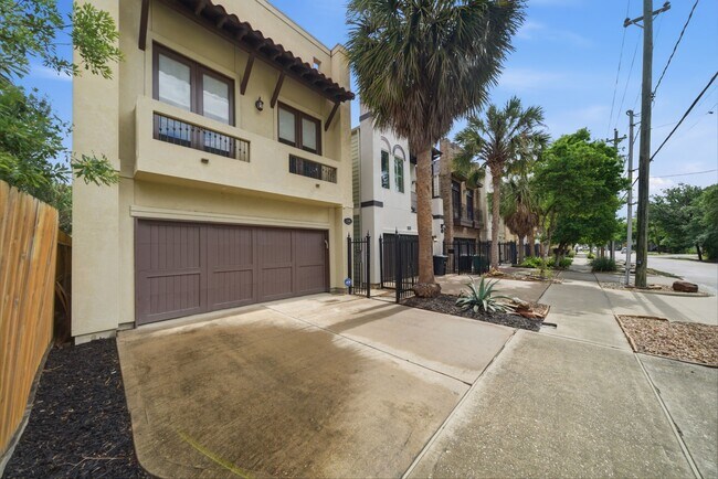 Building Photo - 5524 Larkin St