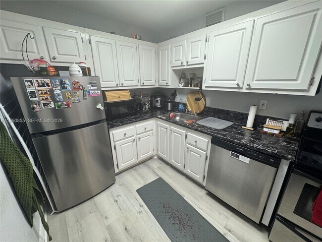 Foto del edificio - 1805 Sans Souci Blvd