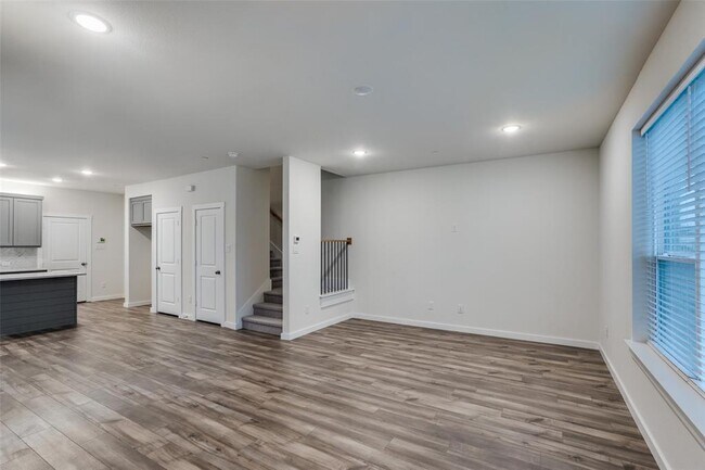 Foto del edificio - 1770 Thornton Dr