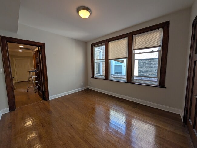 Building Photo - 3050 N Milwaukee Ave