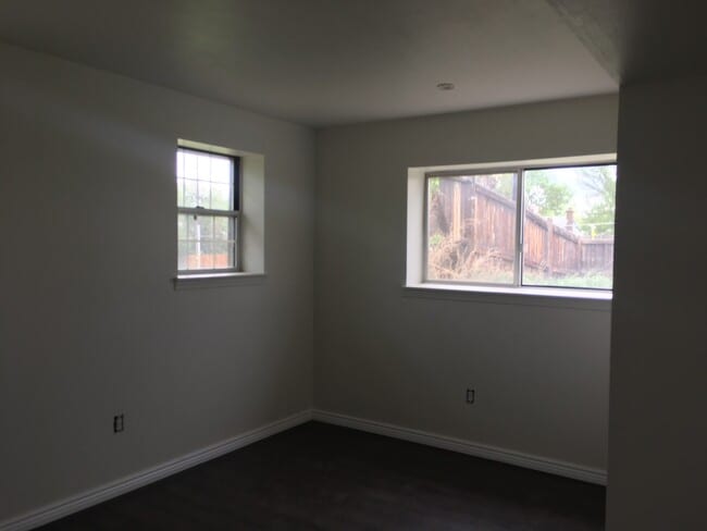 Building Photo - Beautiful Updated Beacon Hill Home - Newly...