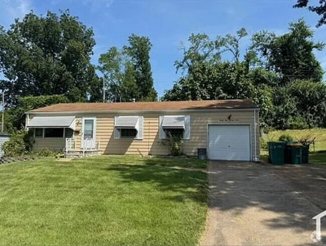 Building Photo - 9924 Gloucester Dr