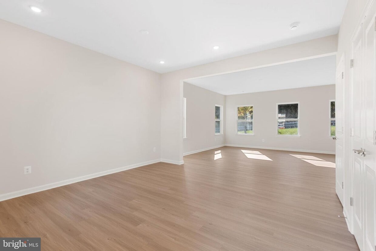 70 Signal Knob Cottage Dr, Strasburg, VA 22657 House Rental in