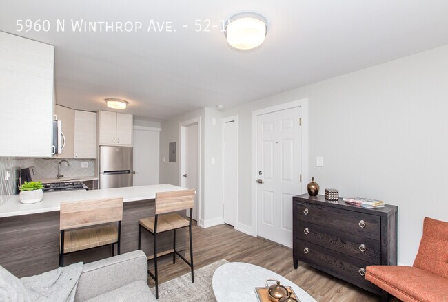 Foto del edificio - Stunning 1 Bedroom in Edgewater - Close to...