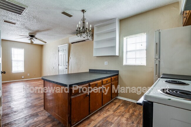 Building Photo - 318 Overlook Dr