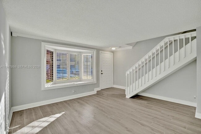 Building Photo - 10102 SW 77th Ct