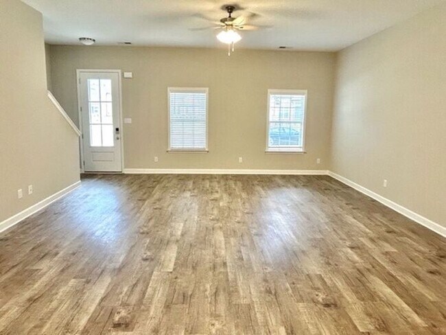 Foto del edificio - Now Leasing a 4-bed 2.5 bath home in Milli...