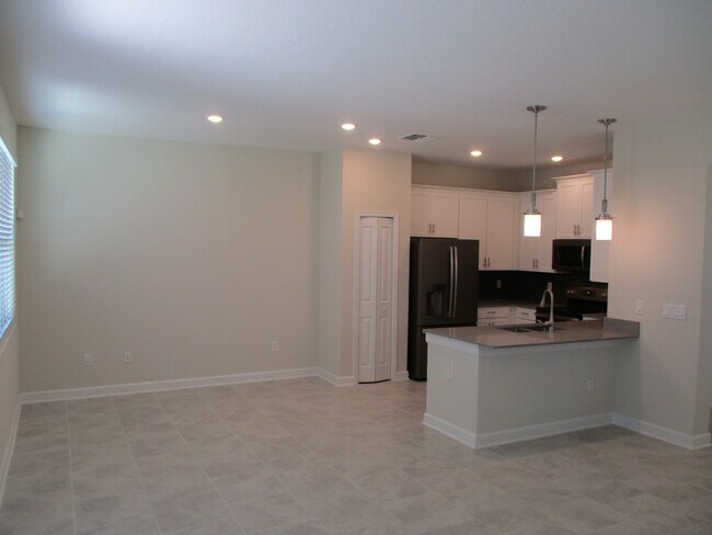 Foto del edificio - 4 Bedroom, 3.5 Bath,Townhome in Lake Nona-...