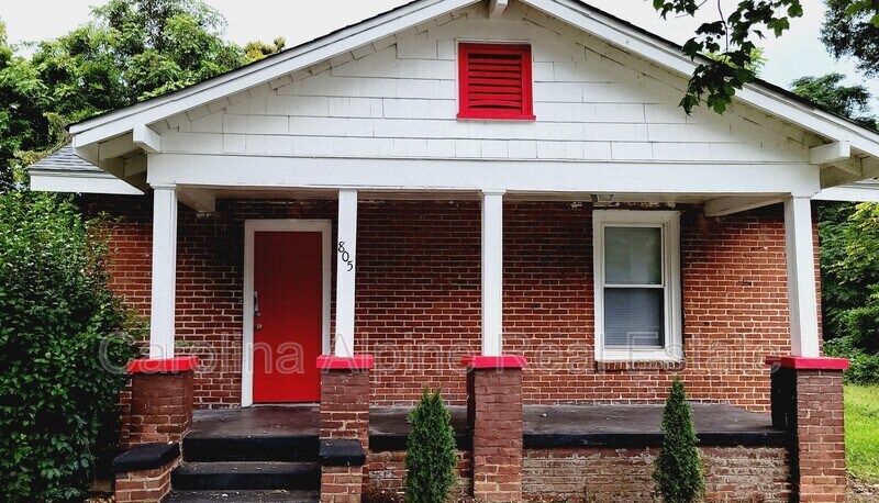 Primary Photo - 805 Craig Pl