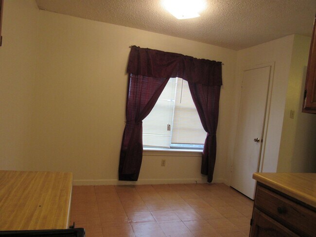Foto del edificio - 5302 Springfield Ave