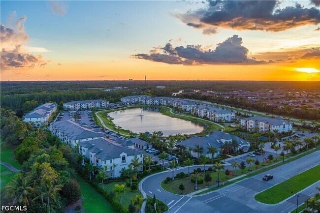 Foto del edificio - 12171 Treeline Ave