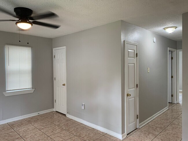 Foto del edificio - Single Family Home Ready for Occupancy wit...