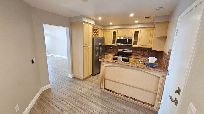Kitchen and dining nook - 18219 Hampton Ct