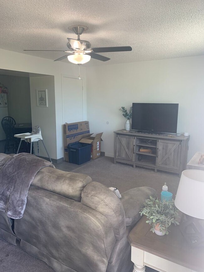 Building Photo - 2 Bed 1 Bath, Apartment in Provo