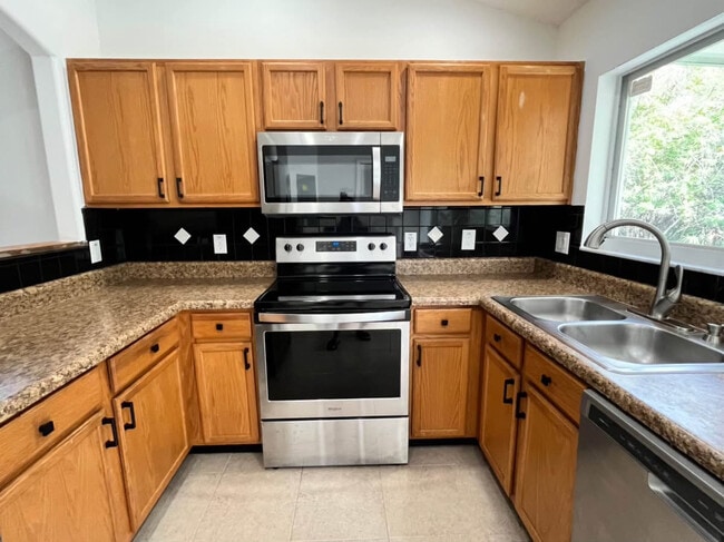 Building Photo - 13927 Corrine Key Pl