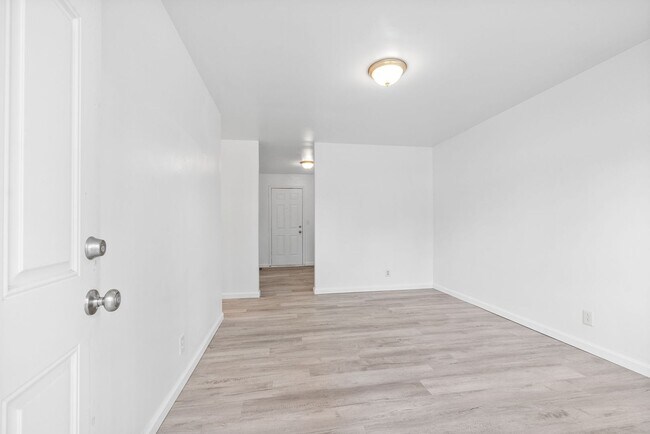 Foto del edificio - 1953 Batts Ln