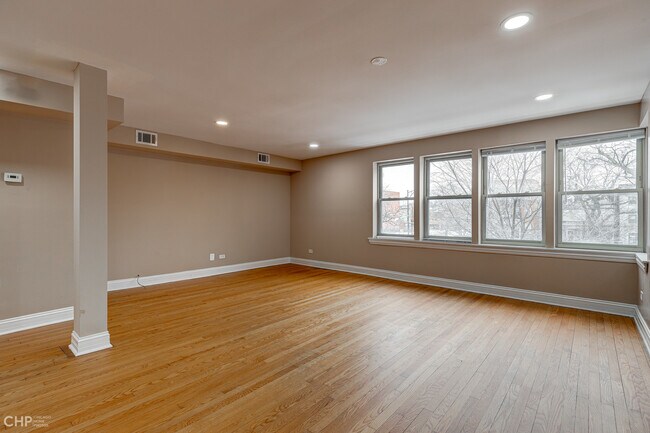 Foto del edificio - 4938 S King Dr