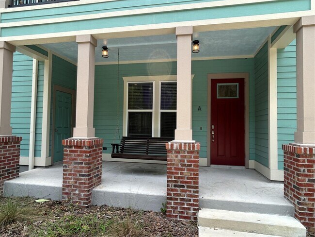 Photo - 310 SE 9th St Townhome