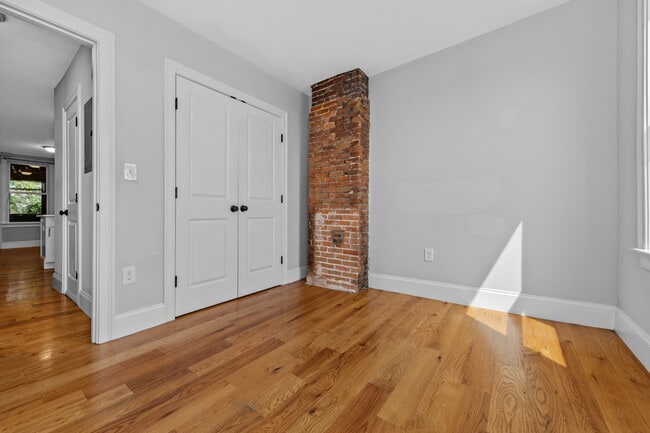 Building Photo - 148 Bremen St