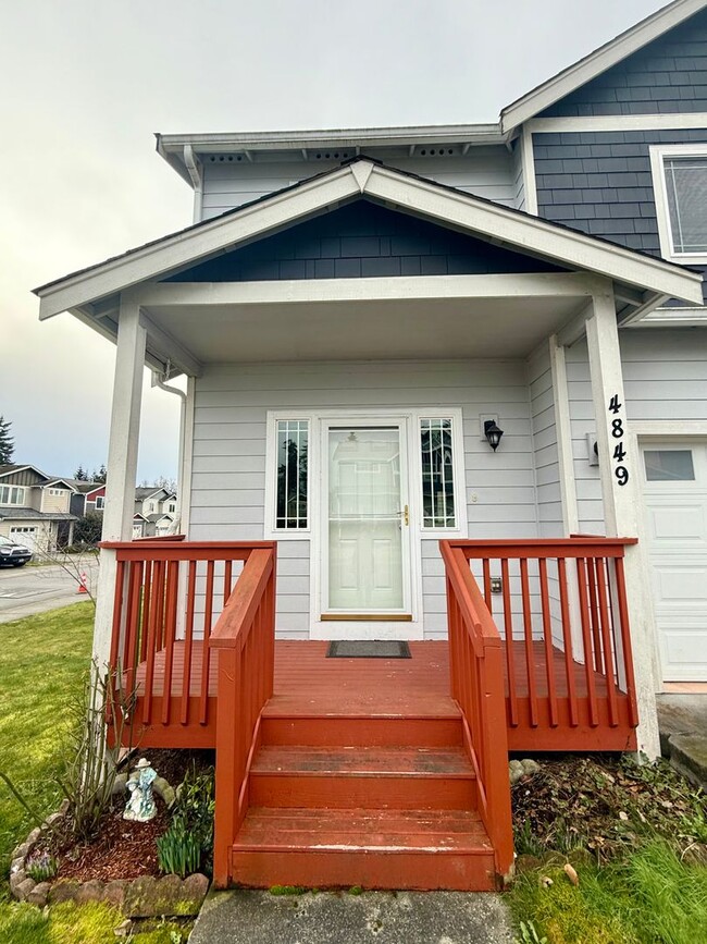 Building Photo - 4 bedroom house in Bremerton area.