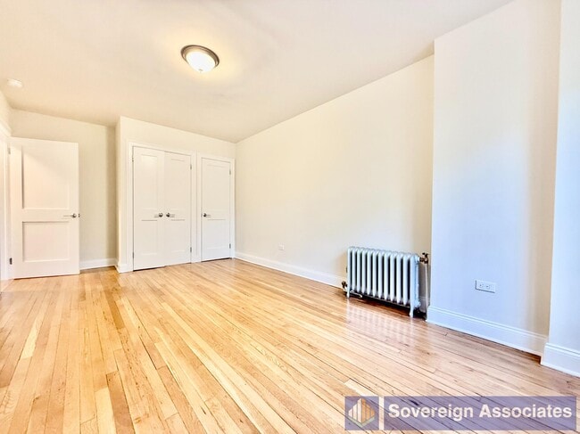 Building Photo - 21 Fifth Avenue