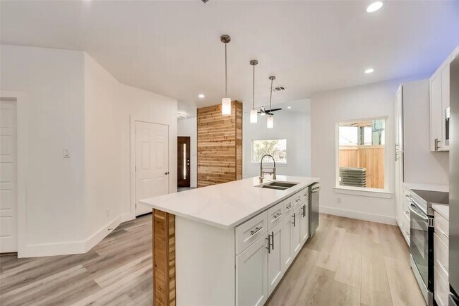 Foto del edificio - 1930 Shaw St