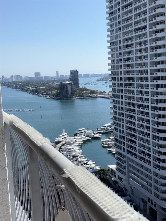 Foto del edificio - 1750 N Bayshore Dr