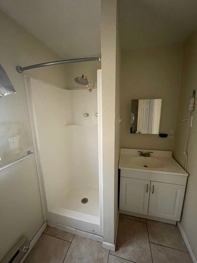 Building Photo - 7133 Majorca Ct