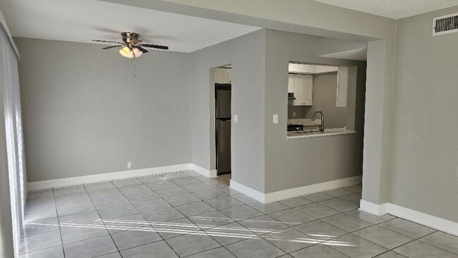 Foto del edificio - 705 James St