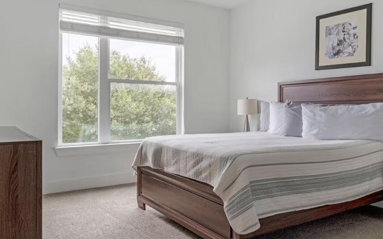 Foto principal - 357 Felton Dr NE