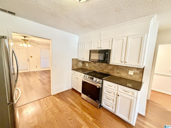 Building Photo - 303 Chase Plantation Cir
