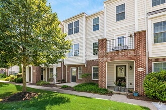 Building Photo - 5964 Woodshire Dr