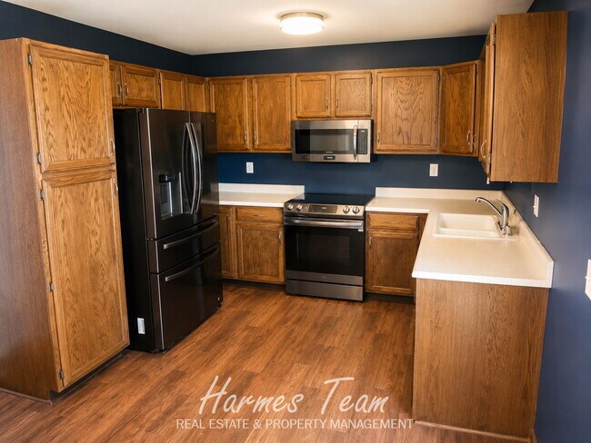 Foto del edificio - 4236 Gatewood Dr