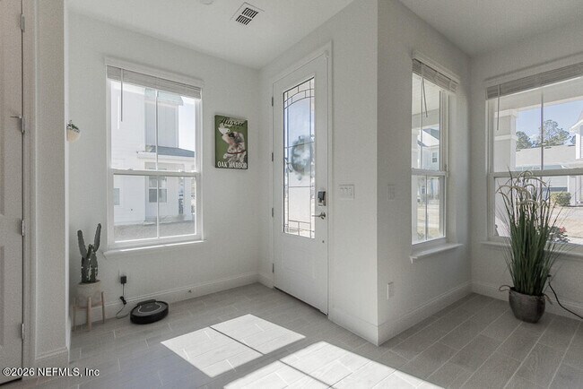 Foto del edificio - 70 Tyson Ct