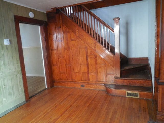 Building Photo - 618 Addison St