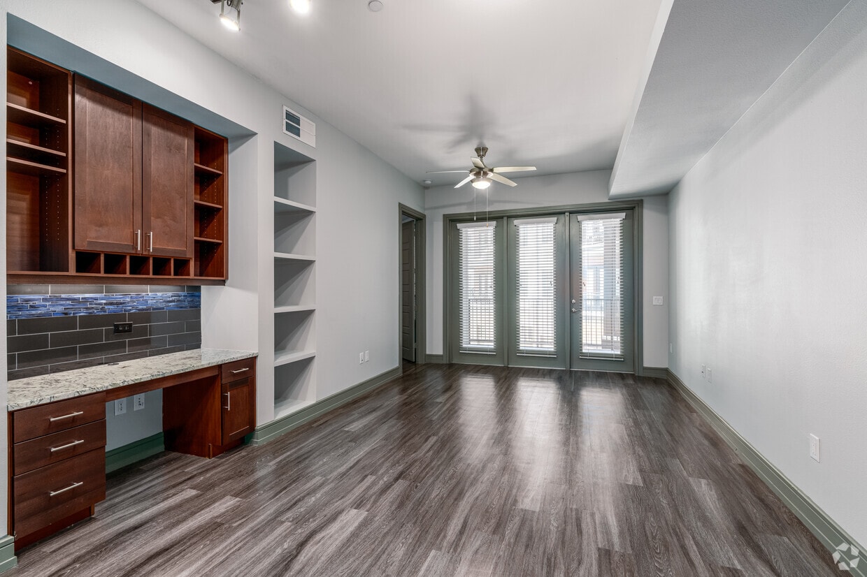 2BR, 2BA - 1167SF - Living Room - The Kenzie