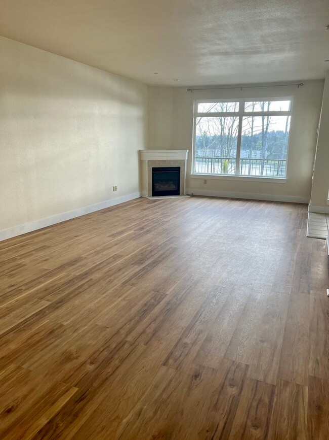 Foto del edificio - Townhome in Bremerton with beautiful view.