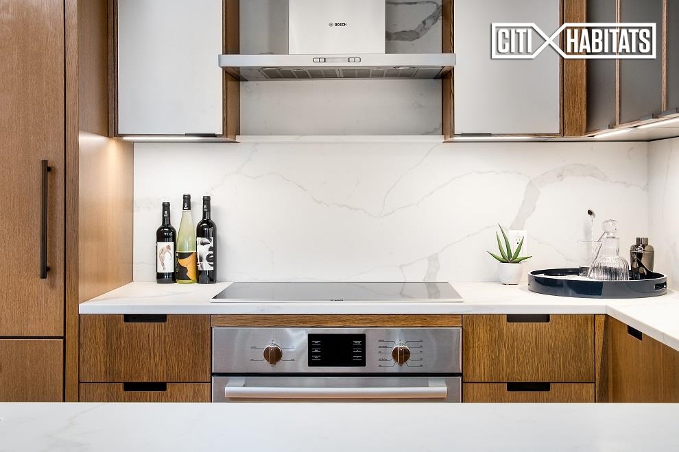 Foto principal - 420 E 54th St