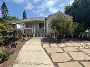 Building Photo - 1658 Centinela Ave