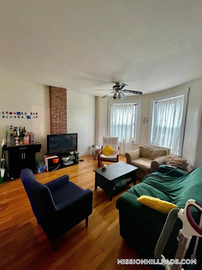 Foto del edificio - 880 Huntington Ave