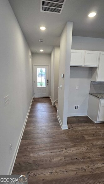 Building Photo - 17 Founders Dr