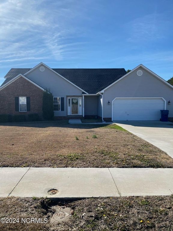 Building Photo - 1204 Huff Dr