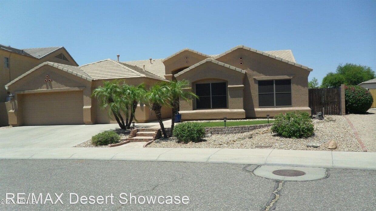 Primary Photo - 4 br, 2.5 bath House - 22824 N 32nd Ave